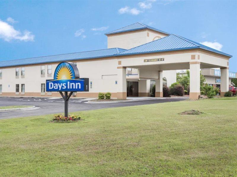 Days Inn By Wyndham Selma Kültér fotó