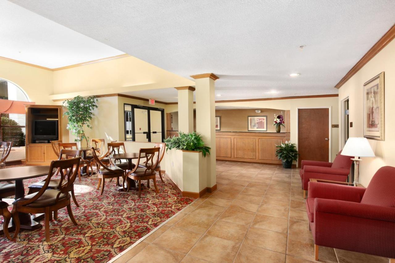 Days Inn By Wyndham Selma Beltér fotó